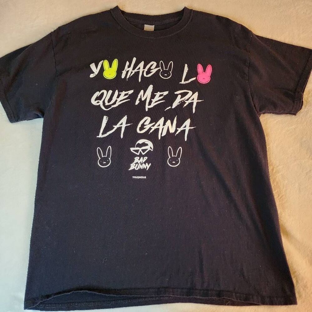 Gildan Bad Bunny Black Graphic Tshirt Size Large
